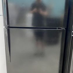 Black Whirlpool 18 Cu Ft Refrigerator W/ Ice Maker