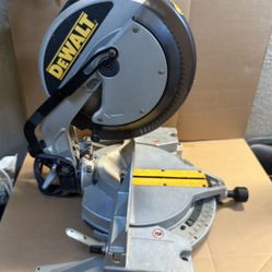 DeWalt, DW705 12" Heavy Duty Compound Miter Saw TESTED Good Condition