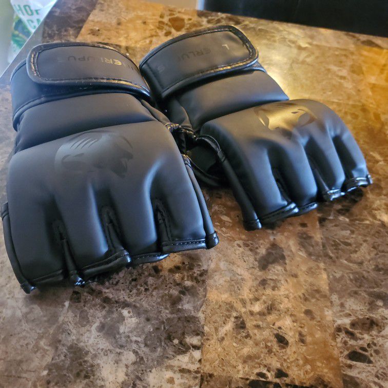 Liberlupus MMA Gloves, UFC Gloves for Men & Women, Kickboxing Gloves