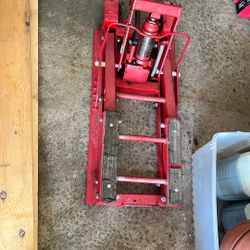 Motorcycle lift