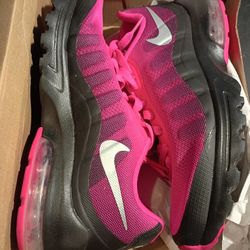 W NIKE AIR MAX INVIGOR PRINT SIZE 8