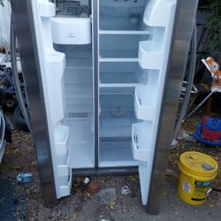 Lg Side By Side Fridge With Water And Ice Dispenser 