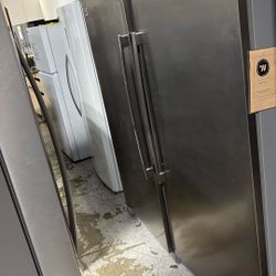 Upright Freezer And Refrigerator 