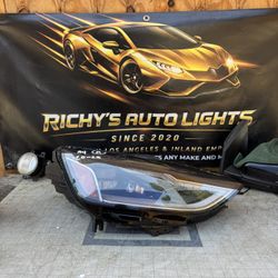 Audi A4 RIGHT USED OEM HEADLIGHT (2020-2023)