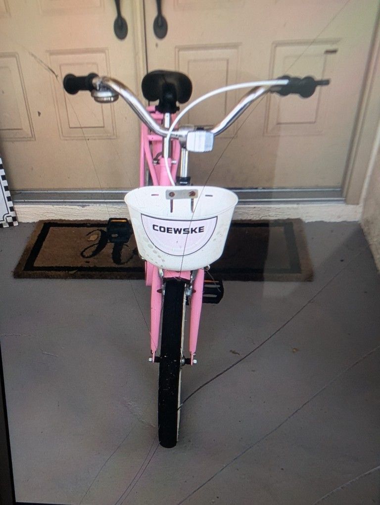 Girls Pink Cruiser Bike