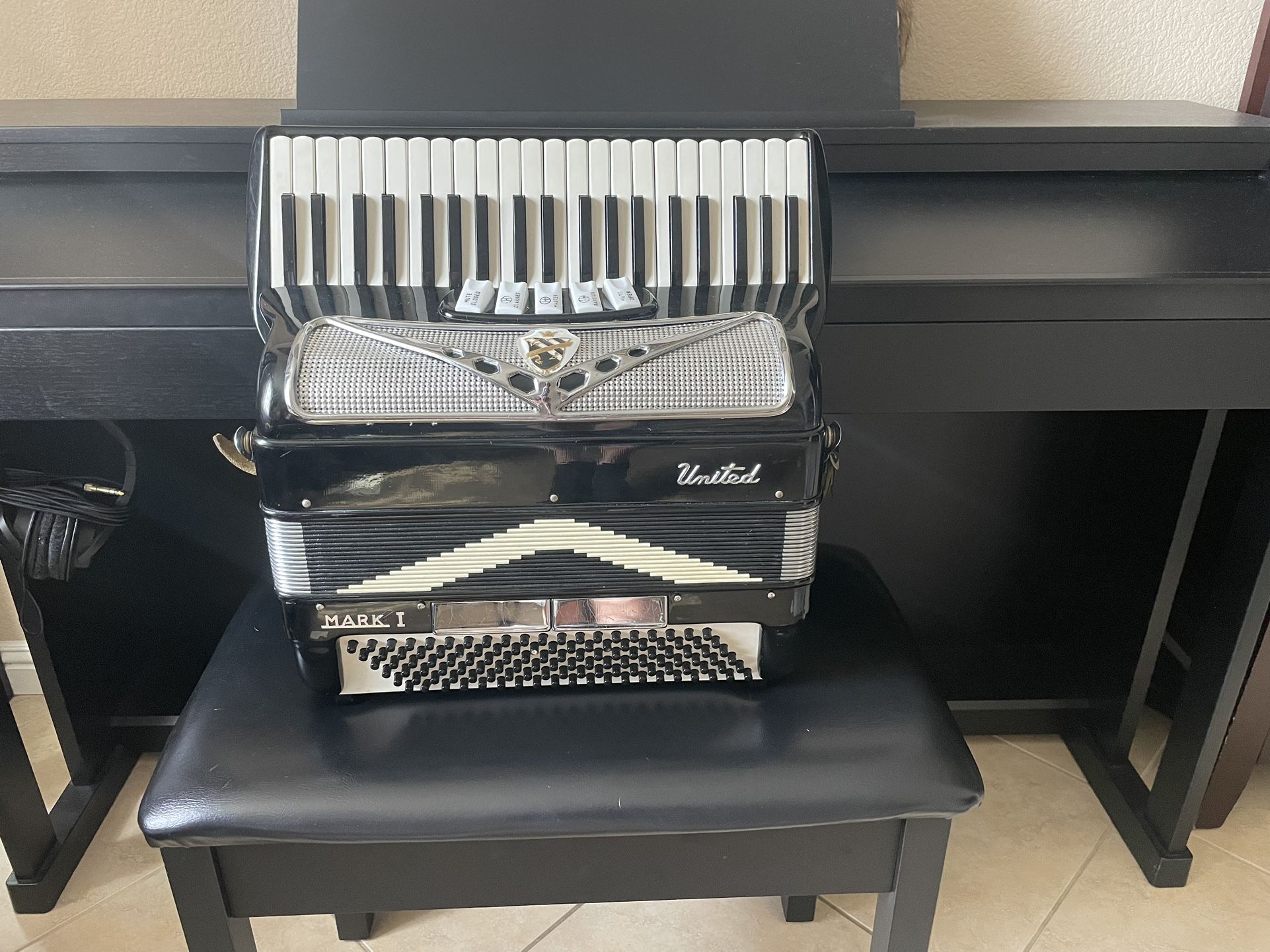 Accordion, AVAILABLE