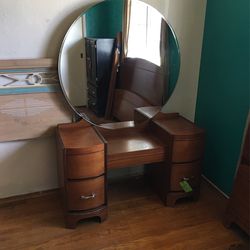 1940’s Art Deco Bed and Vanity