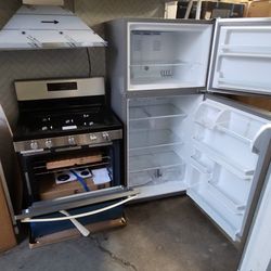 NEW APARTMENT KITCHEN APPLIANCES SET 