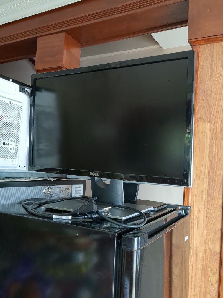 Monitor DELL 22" with Cable