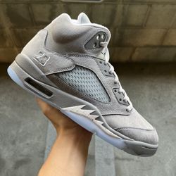 Jordan 5 Wolf Grey (Size 4Y, 4.5Y, 5Y, 5.5Y, 6Y, 6.5Y, 9.5, 10, 10.5, 11, 11.5, 12, 13)