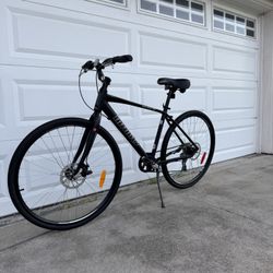 Like New Infinity Boss.Three Hybrid – Medium (18") – 700c Wheels