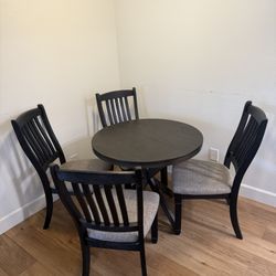 Table and Chairs (Great Condition)