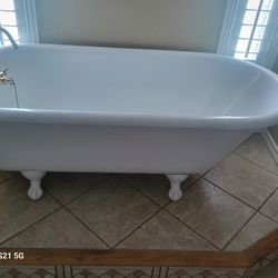 Claw Foot  Bathtub 