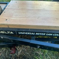 Saw Table With Wheel