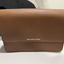 Brown MK purse 