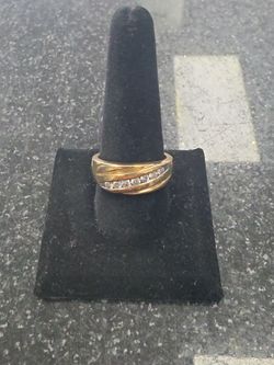 14kt YG Diamond Wedding Band. SIZE 10. TDW: .35ct ASK FOR RYAN.
