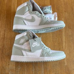 New Nike Air Jordan 1 High OG Seafoam White Women’s 11, Men’s 9.5