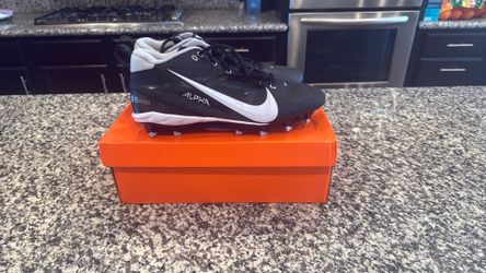 FOOTBALL CLEATS 