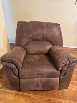 Recliner couch