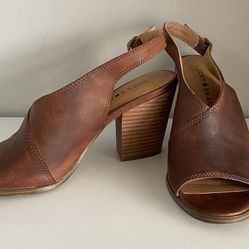 Brown lucky brand Ovrandie Peep toe heels 