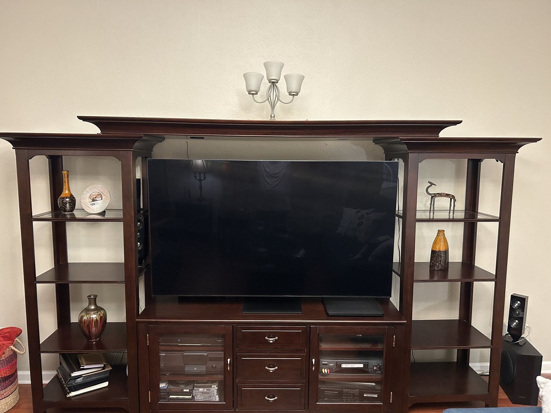 4pc Media/entertainment Console W/ Shelves
