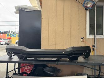 2018 2019 2020 FFORD MUSTANG REAR BUMPER LOWER VALANCE COVER OEM USED