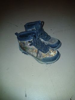 Boys Hiking Boots Size 3