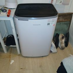 New Frigidaire Portable Air Conditioning 