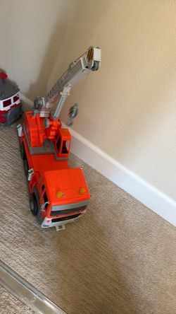 Construction truck toy