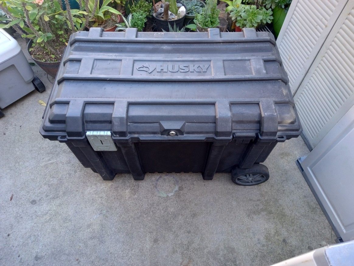 Heavy Duty Husky Rolling Tote