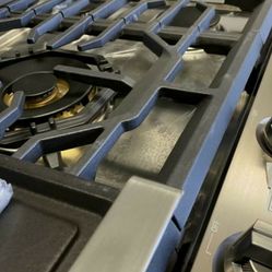 Samsung 30in / 36in Cooktops Gas Open Box up to 50% off MSRP