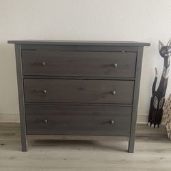 Stylish Gray Wooden Dresser – Solid & Spacious