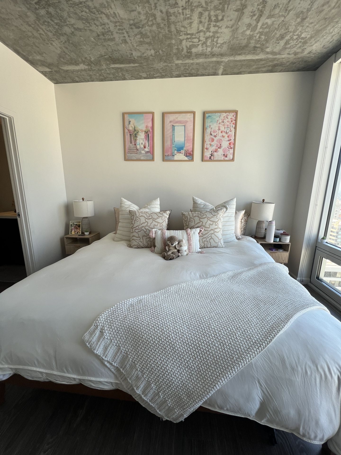 KING BED MATRESS WITH FRAME 