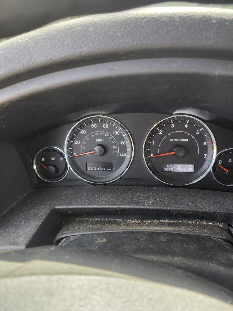 2008 Jeep Commander