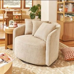 Accent swivel chair
