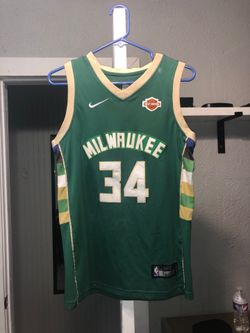 Giannis Antetokounmpo jersey