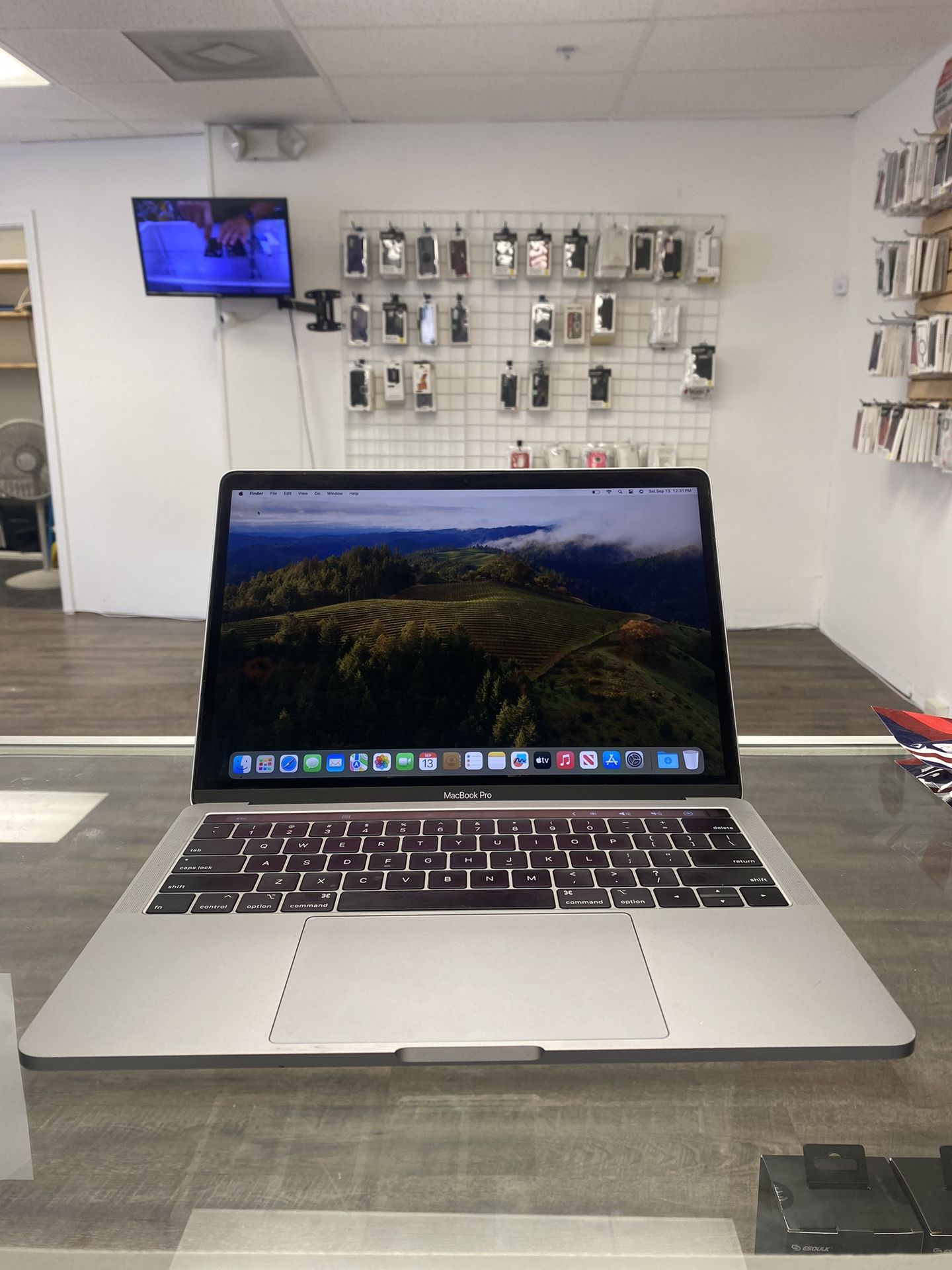 MacBook PRO 2019 8GB