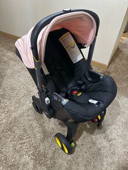 Doona Car Seat/Portable Stroller Latch Base Travel system - Black