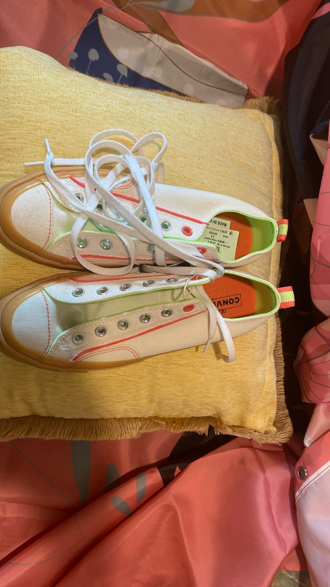 9.5 Women’s Converse
