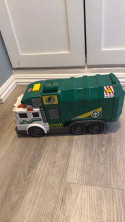 Garbage truck