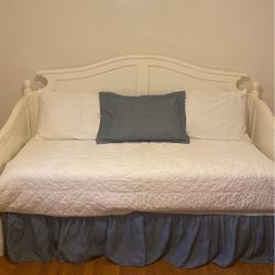 White Twin Trundle Bed