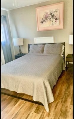 Queen Size bedroom