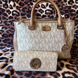 Michael Kors Purse With Matching Wallet