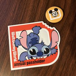 Disney Passholder Magnet and Button