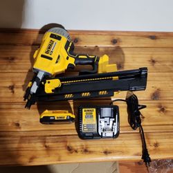 Dewalt 20V 'Max' 21 Degree Framing Nailer, Battery, Charger