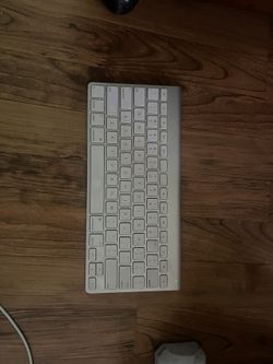Apple Keyboard