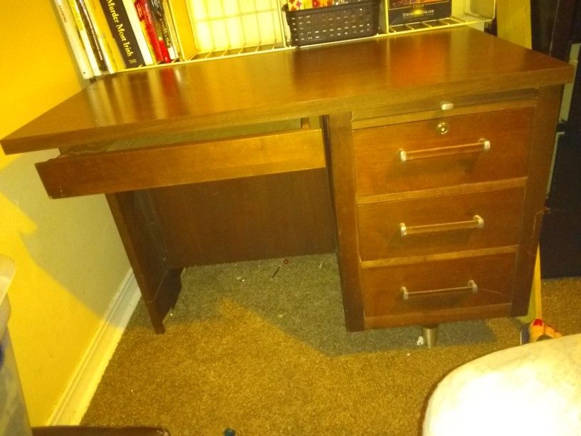 A 1950's Mid Century Modern Administrator Desk , Alma Desk Co Point, NC . Administrator Desk