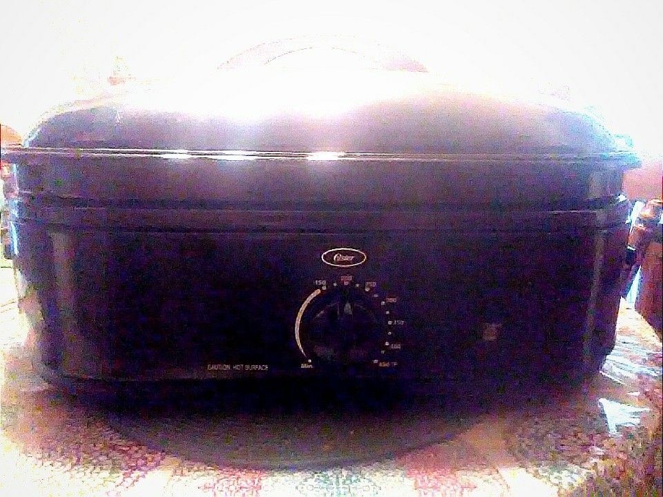Oster 18Quart Roaster Oven with SelfBasting Lid, Black, CKSTRS18BSB