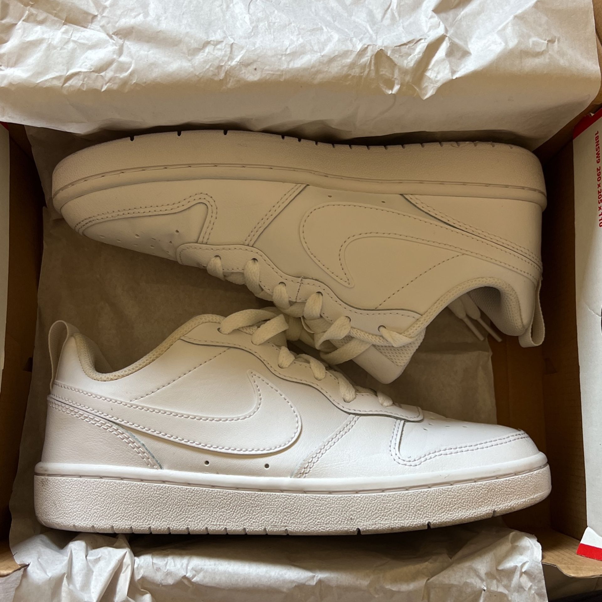 White Nike Court Borough Low 2 In 5Y W/ Box