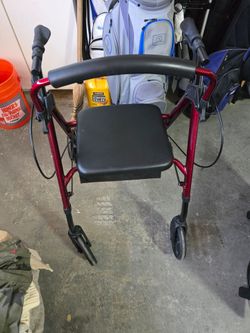 Folding Walker with seat